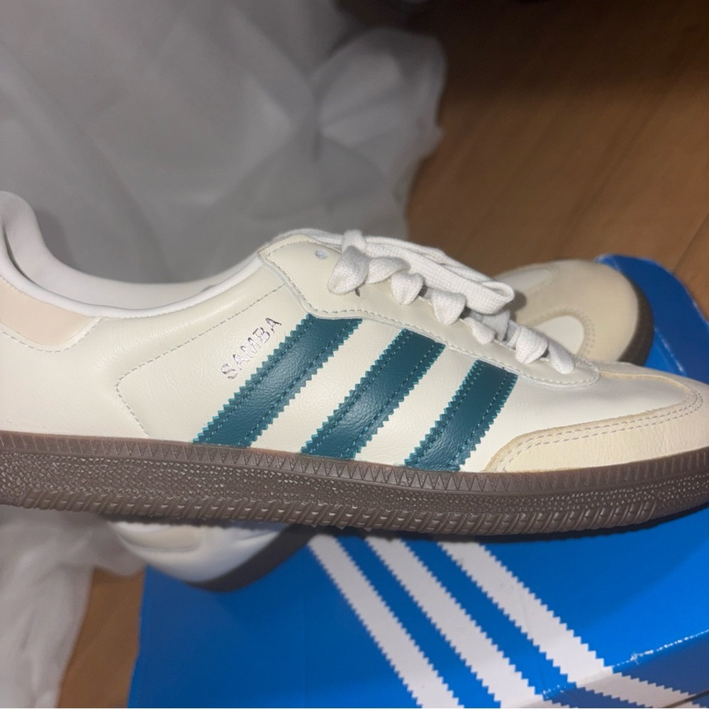 Adidas Samba White with Green Stripes Sneakers - Picture 3 of 7
